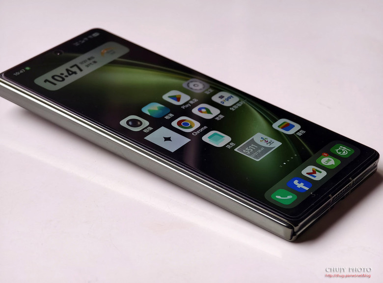 (chujy) vivo X Fold5 開箱體驗:輕薄大螢幕摺疊旗艦的全方位進化