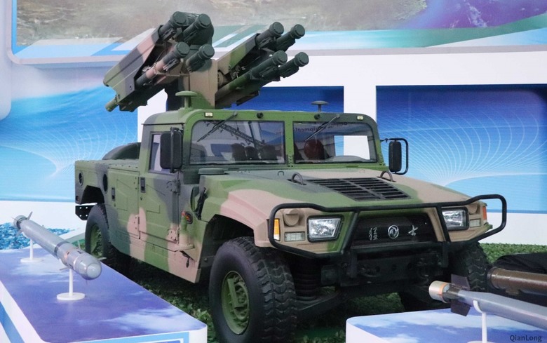看看中國的野戰放空武器，用無人機去打巨人？？