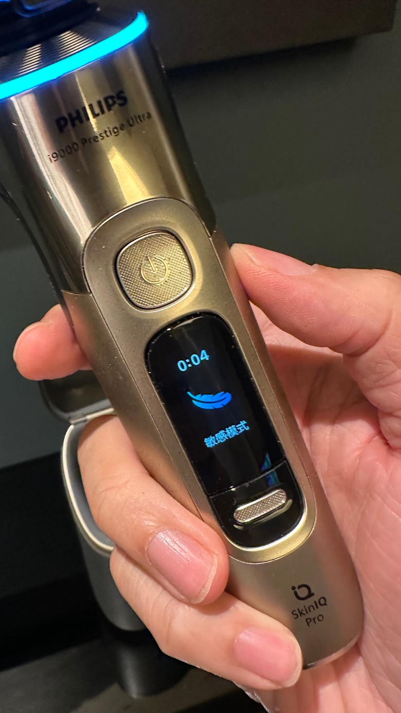 （開箱）PHILIPS XP9000系列旗艦電鬍刀的個人心得（文長）