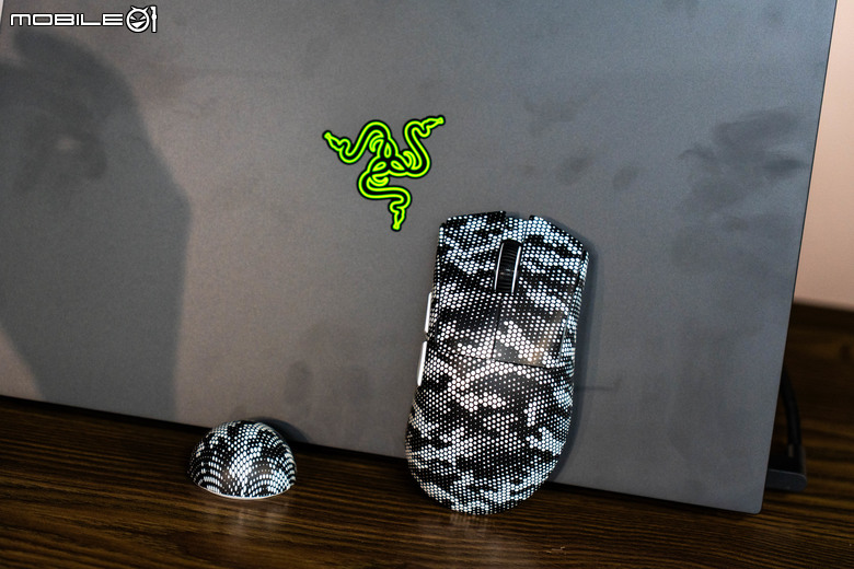 Razer DeathAdder V4 Pro 開箱試用 頂尖電競滑鼠性能再創顛峰之作