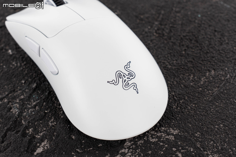 Razer DeathAdder V4 Pro 開箱試用 頂尖電競滑鼠性能再創顛峰之作