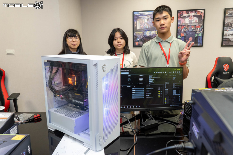【活動體驗】Mobile01 x 微星 EZ DIY PC 組裝體驗會 體驗 DIY 組裝樂趣／液態氮超頻 還有專業小姐姐指導