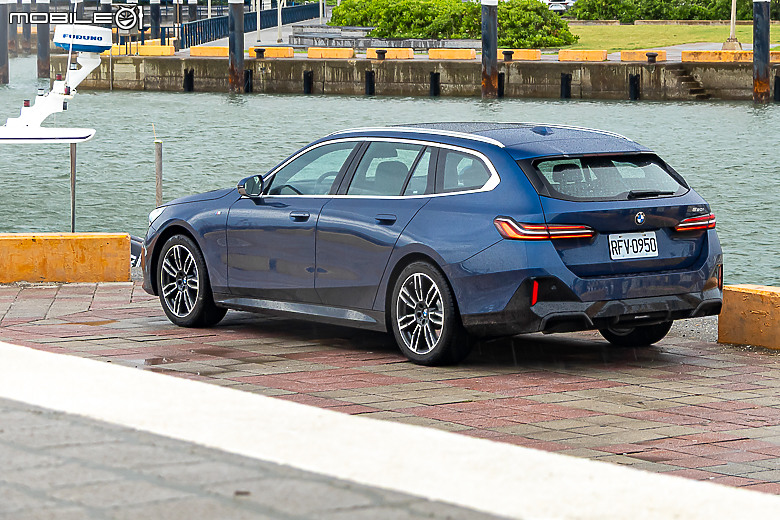 BMW 520i Touring M Sport 試駕｜入門動力也可擁有優雅身型及更佳機能！