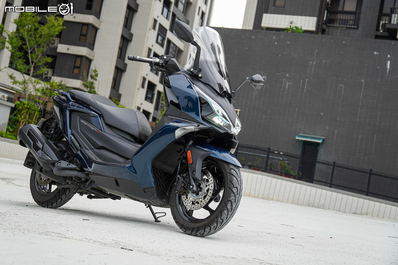 KYMCO DOWNTOWN GT350 試乘｜超乎預期的運動性、全方位黃牌大羊！