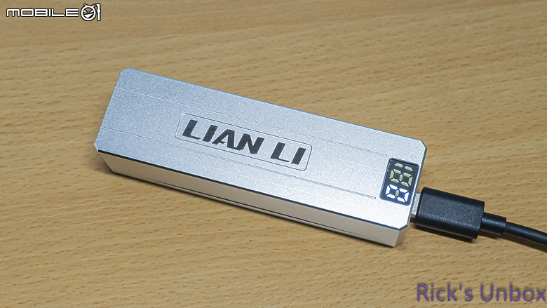 【開箱】三代無線積木風扇 | LIAN LI UNI FAN SL-INF WIRELESS 120 WHITE REVERSE BLADE