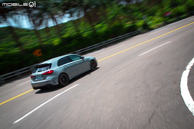 Mercedes-Benz GLA 200 / Mercedes-AMG A 35 4MATIC 摘星版試駕|圓一個夢,一個近在咫尺的夢!