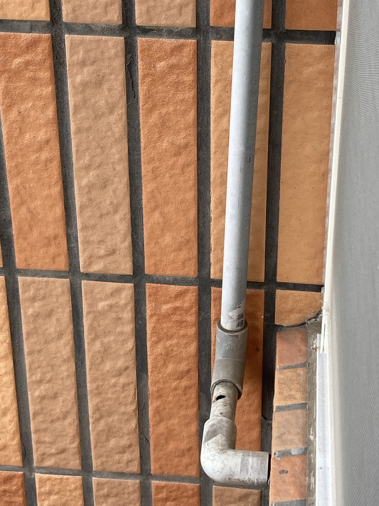 請問各位前輩，冷氣管線是否正常