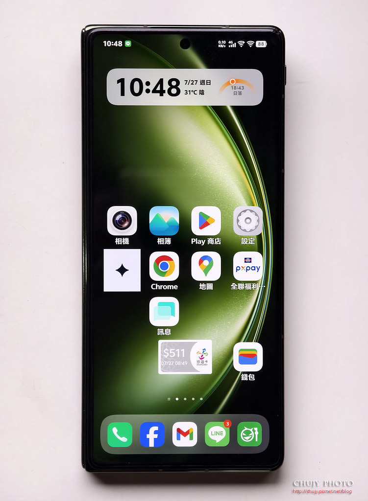 (chujy) vivo X Fold5 開箱體驗:輕薄大螢幕摺疊旗艦的全方位進化