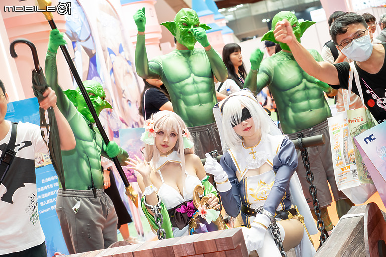點我看大圖 韓國「撩慾系」RPG 手遊《遺忘之劍》前進漫博,祭超香互動與玩家同樂!