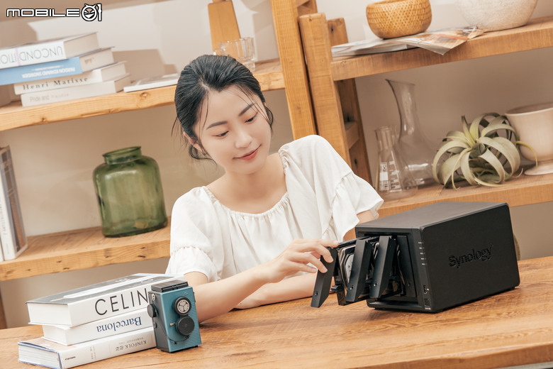 Synology DiskStaton 925+ NAS 開箱實測 軟體介面依舊優異 卻限於硬體配置的穩定之作