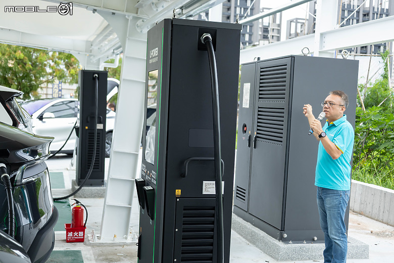 U-POWER導入480kW分體式能源櫃，搭配能源動態分配技術實現快速又有效率的充電體驗！
