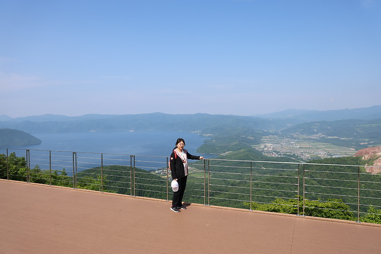 點我看大圖 夏日北海道自由行-洞爺+支笏湖篇(筒倉展望台/有珠山/遊覽船/夏日花火/登別地獄谷/支笏湖/Soul Store湯咖哩)