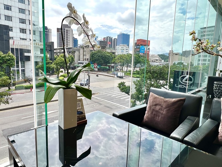 我們的第一台新車獻給NX200