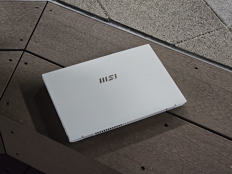 MSI Prestige 13 AI Evo簡單分享 旅伴最終還是得輕點..