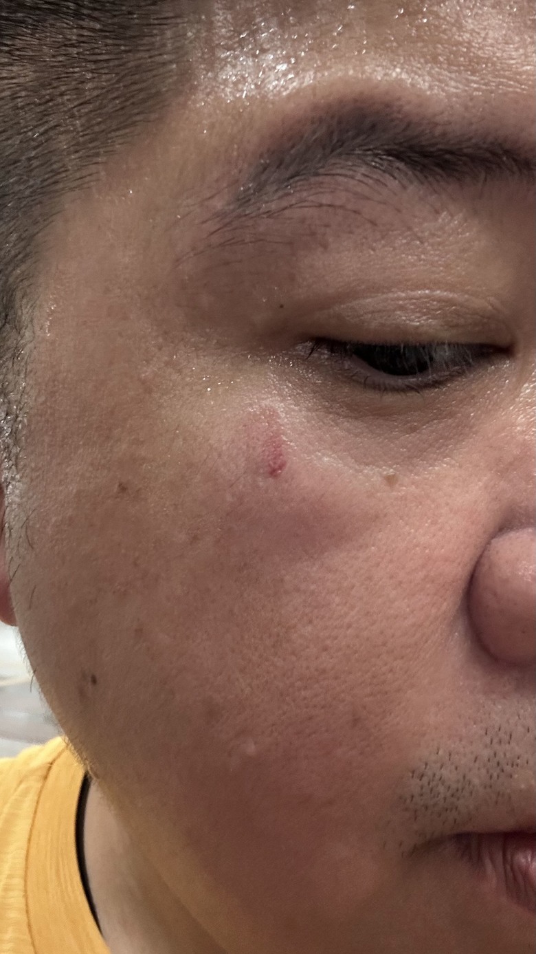 試戴TH 安全帽卻被劃傷臉