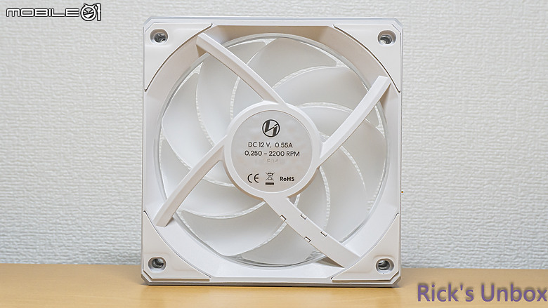 點我看大圖 【開箱】連水冷都有三模連線 | LIAN LI HydroShift II LCD-C 360CL WHITE