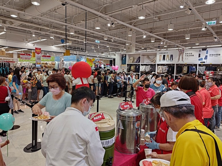 點我看大圖 【來全台第一間大潤發走走】Goodbye RT-Mart 一路走來餐會