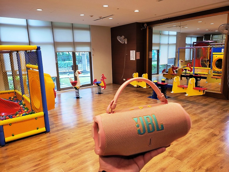 << 你有多"9"沒聽好聲音了? >> JBL Charge 6 藍芽喇叭體驗分享