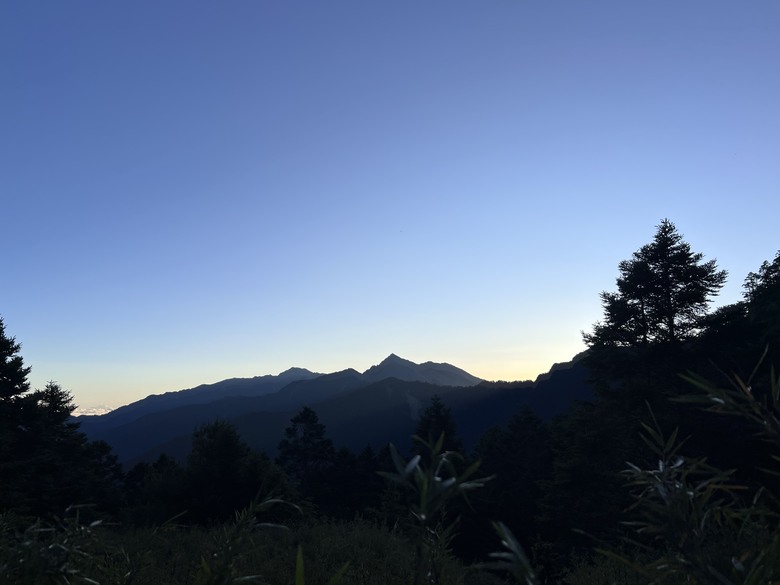 登鈴鳴閂山 ,被颱風追趕