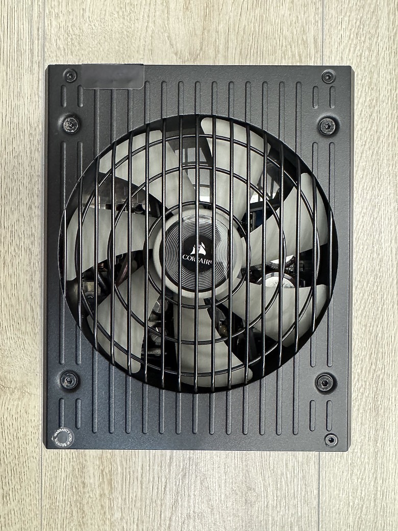 [開箱] Corsair HX750 Platinum