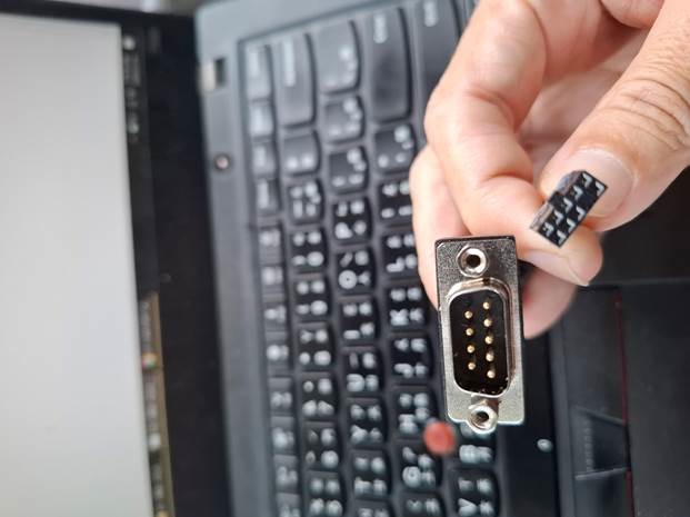 [求助] Asus M701MER全新機 COM PORT 外接擋板是何規格? 哪裡買得到?