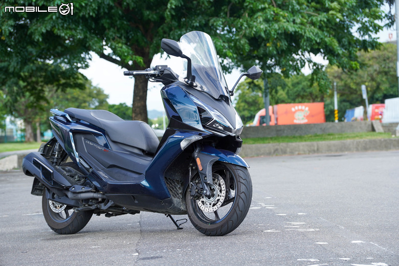 點我看大圖 KYMCO DOWNTOWN GT350 試乘|超乎預期的運動性、全方位黃牌大羊!
