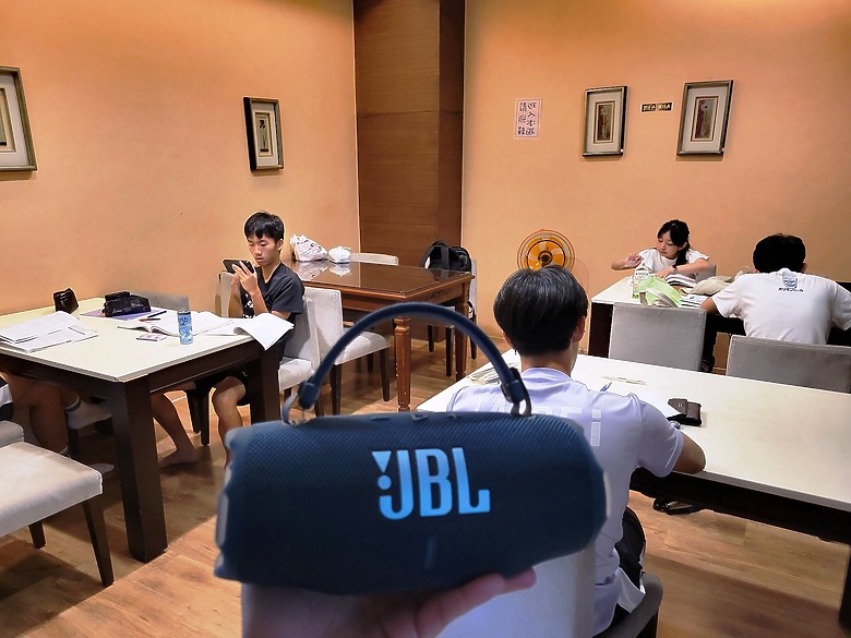 << 你有多"9"沒聽好聲音了? >> JBL Charge 6 藍芽喇叭體驗分享