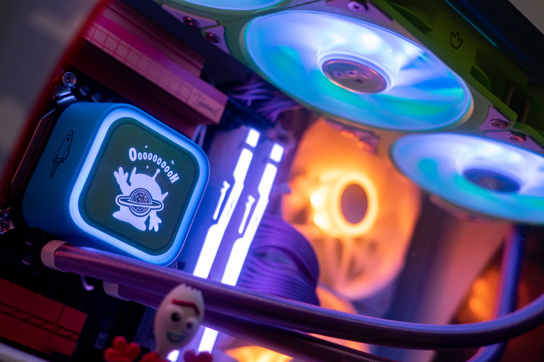 [開箱] MSI微星 TOY STORY 玩具總動員30周年紀念主機