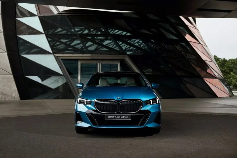 BMW直六引擎經典不滅! 加拿大BMW限量推出540i xDrive Legacy Edition