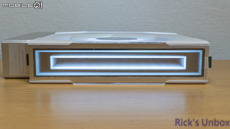 【開箱】三代無線積木風扇 | LIAN LI UNI FAN SL-INF WIRELESS 120 WHITE REVERSE BLADE
