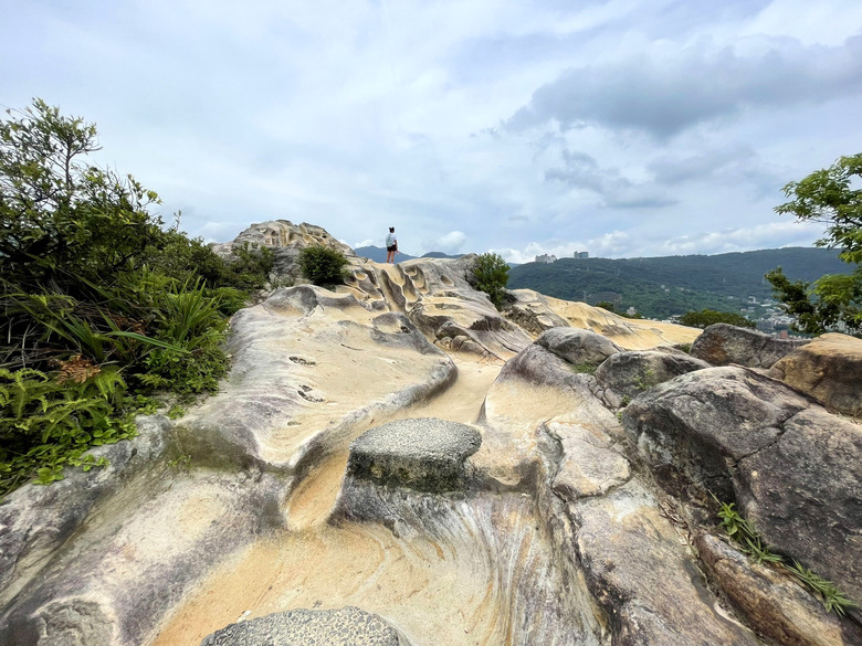 快閃北投軍艦岩 | 360度遼闊視野，一覽大台北山巒城市的美景