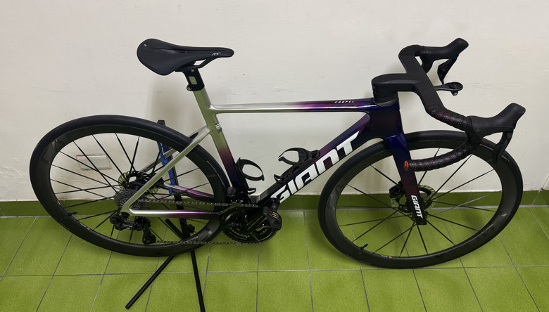 【開箱】Giant 2025 車隊版 Propel Advanced SL