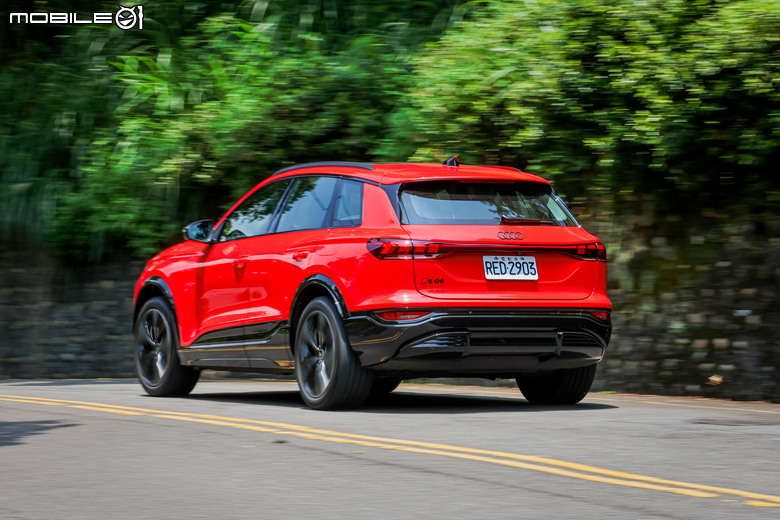 開車遊四方 Vol.22 單趟不插電的輕旅行,重溫懷舊味|feat. Audi SQ6 e-tron