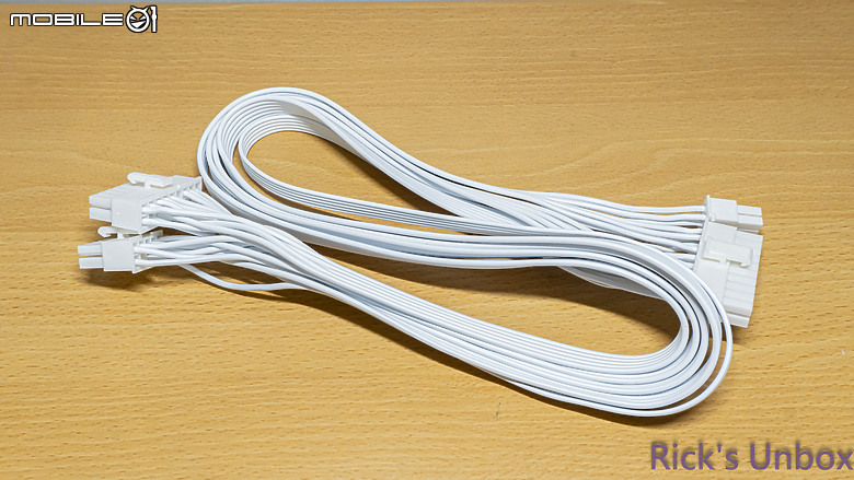 點我看大圖 【開箱】來自台灣製造的金牌主流電源 | FSP VITA GM MIT 1000W WHITE