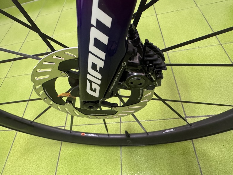 【開箱】Giant 2025 車隊版 Propel Advanced SL