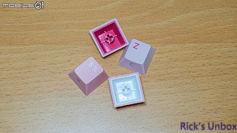 【開箱】富士櫻磁軸鍵盤 | iRocks K104H FUJI PINK