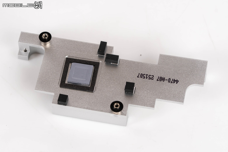 微星 MPG B850I EDGE TI WIFI 主機板開箱實測 在迷你尺寸內具備實用強悍性能