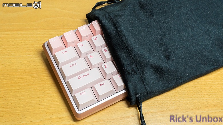 【開箱】富士櫻磁軸鍵盤 | iRocks K104H FUJI PINK
