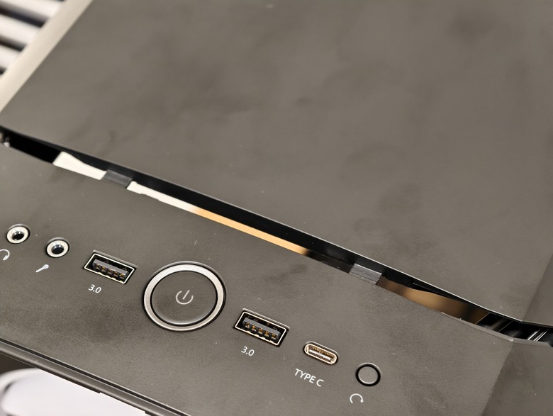 (舊殼開箱) 主打高風量的散熱布局，Fractal Design Torrent Compact & Nano開箱試用