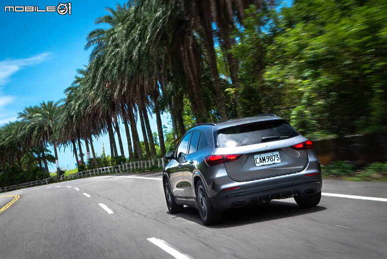 Mercedes-Benz GLA 200 / Mercedes-AMG A 35 4MATIC 摘星版試駕|圓一個夢,一個近在咫尺的夢!