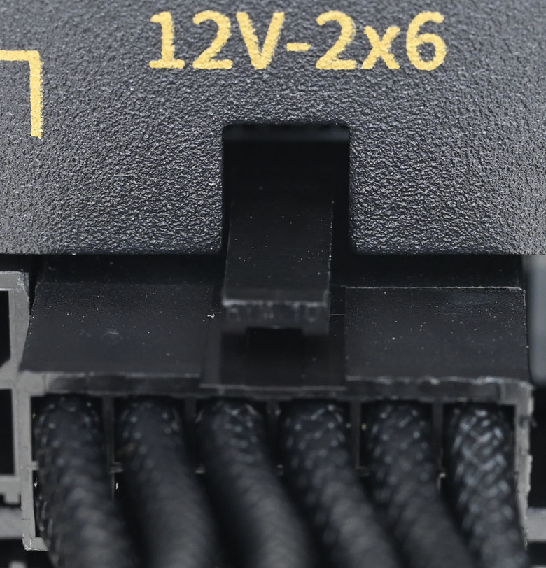 ENERMAX 保銳科技Revolution III 850W ATX 3.1金牌全模組電源開箱