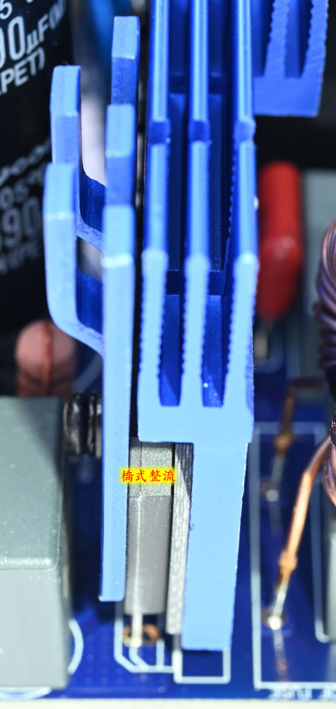 點我看大圖 ENERMAX 保銳科技CyberG II 850W ATX 3.1金牌電源開箱