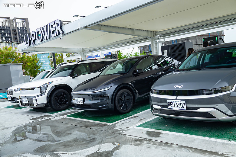 U-POWER導入480kW分體式能源櫃，搭配能源動態分配技術實現快速又有效率的充電體驗！