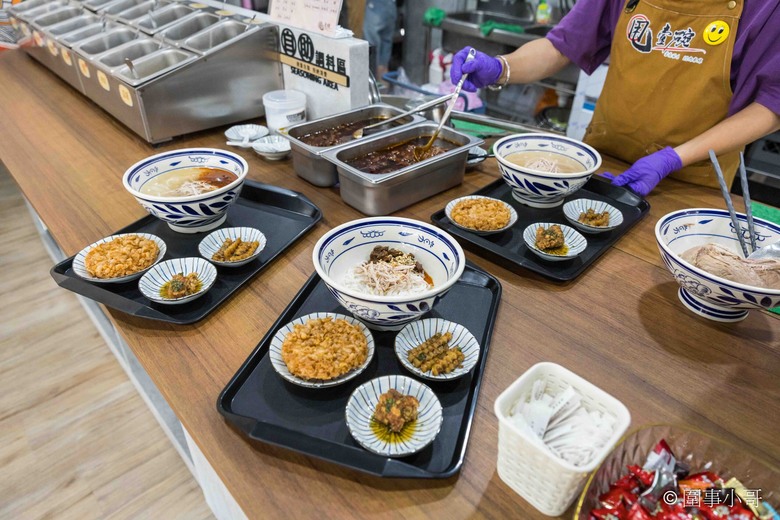 宜蘭羅東美食推薦-甩壹碗雲南米線專賣店，十幾種佐料任你加，老闆記憶裡的雲南米線就要這樣吃才好吃！！！