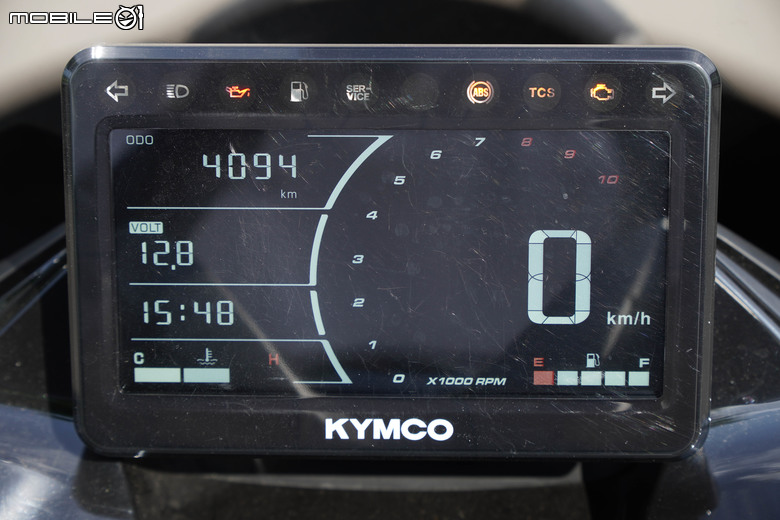 KYMCO DOWNTOWN GT350 試乘｜超乎預期的運動性、全方位黃牌大羊！