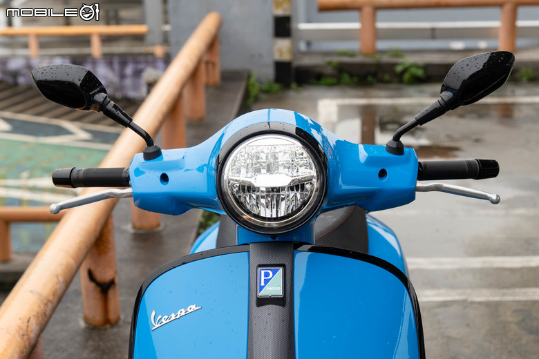 Vespa GTS 300 Super Sport 從容穿梭 自在馳騁｜老偉士的靈魂、新世代的進化！