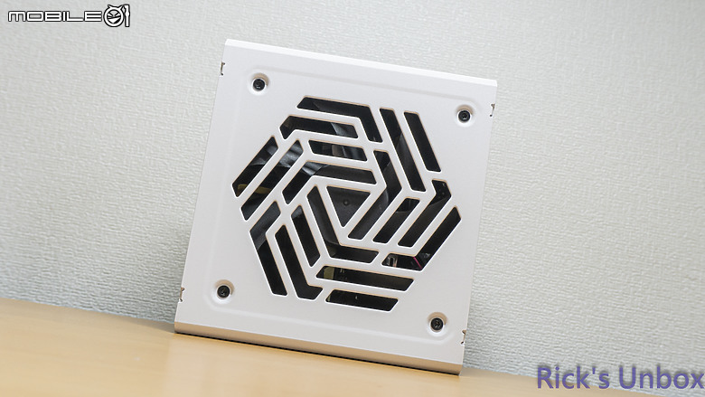 點我看大圖 【開箱】來自台灣製造的金牌主流電源 | FSP VITA GM MIT 1000W WHITE