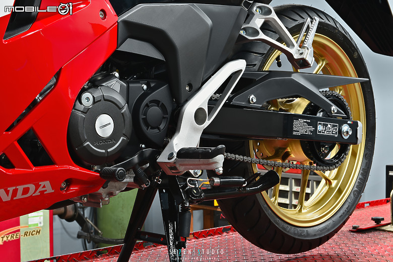超簡易開箱HONDA外勞神車WINNER X V4 (堪稱新待轉區6速檔車小鋼炮)