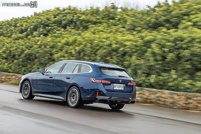 BMW 520i Touring M Sport 試駕｜入門動力也可擁有優雅身型及更佳機能！