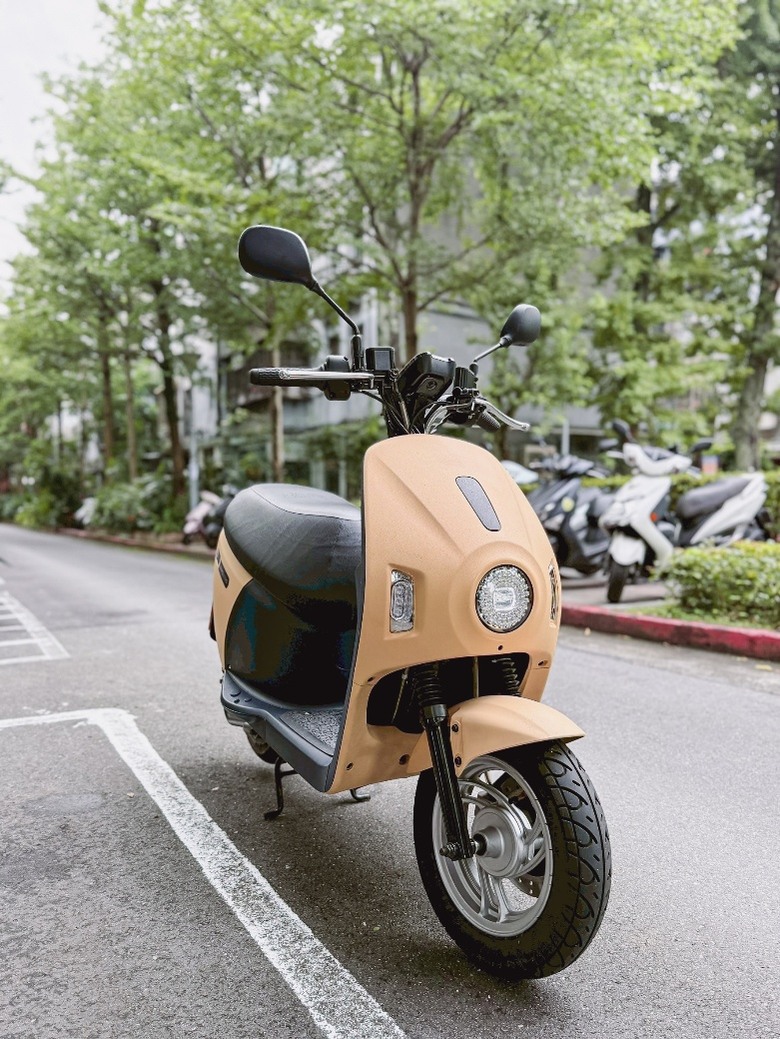 綠牌小電車EZ1夏日街道漫遊記